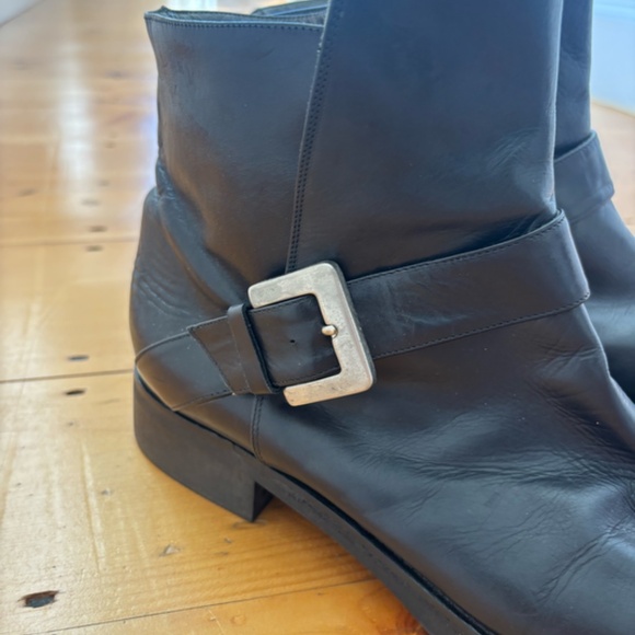 Women's Cole Haan size 10.5 Leather Boots Made in Italy - Picture 6 of 16